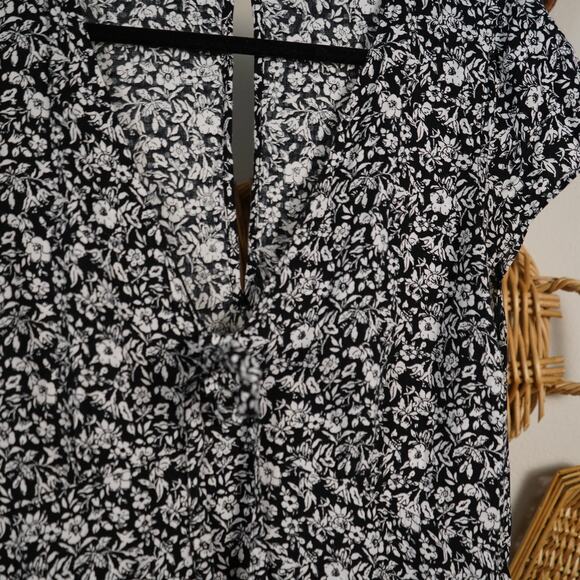 Abercrombie & Fitch Tie-Front Mini Dress Floral Black & White Womens Size Large - Picture 5 of 8